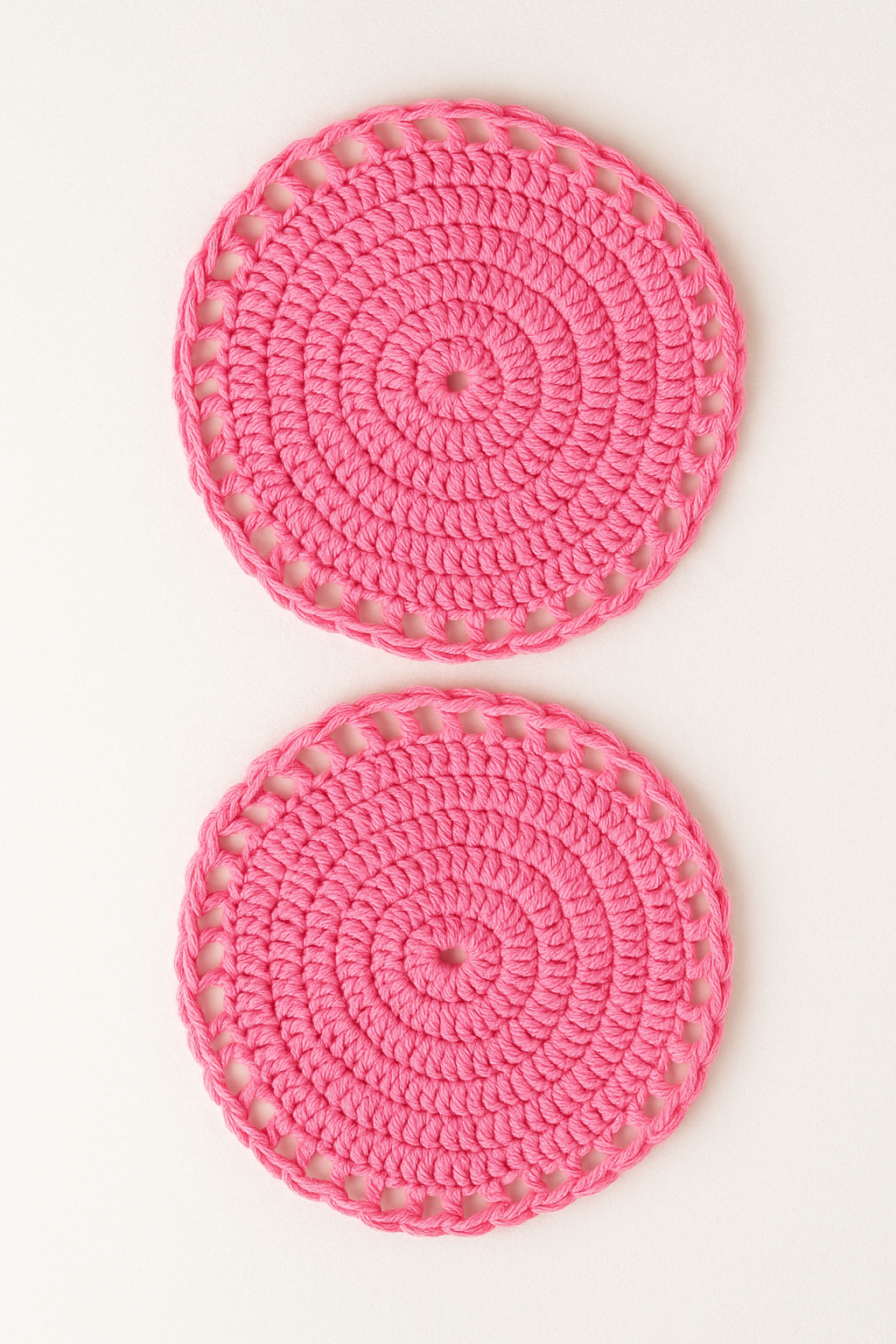 Handcrafted Crochet Glass Mat – Made of Wool, Set of 7